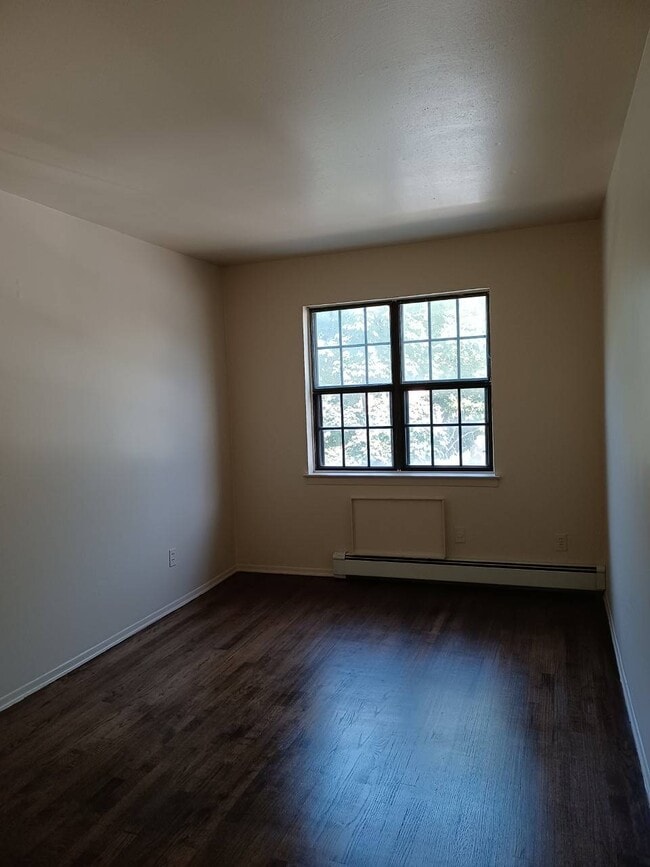 Photo - 156-50-156-78 78th St