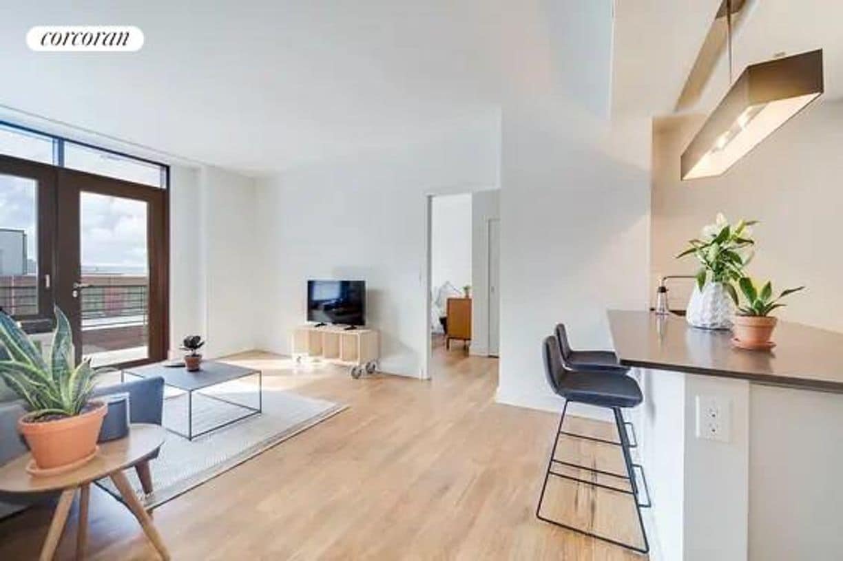 Photo - 595 Baltic St