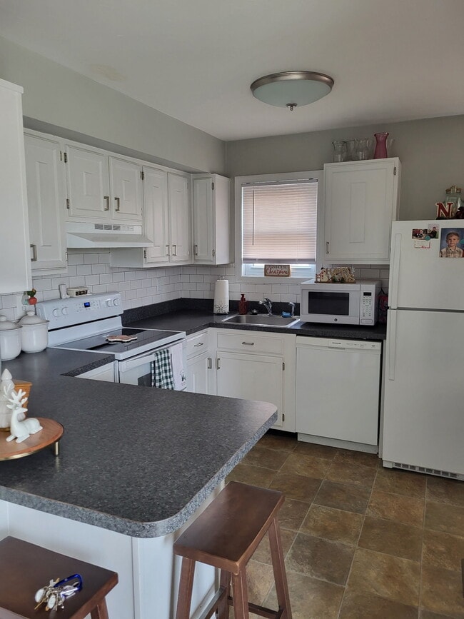 Photo - 610 Cricket Ln