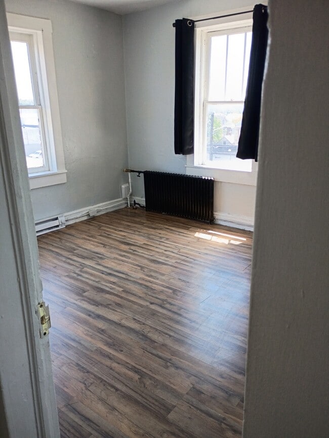 Photo - 207 S Maple Ave