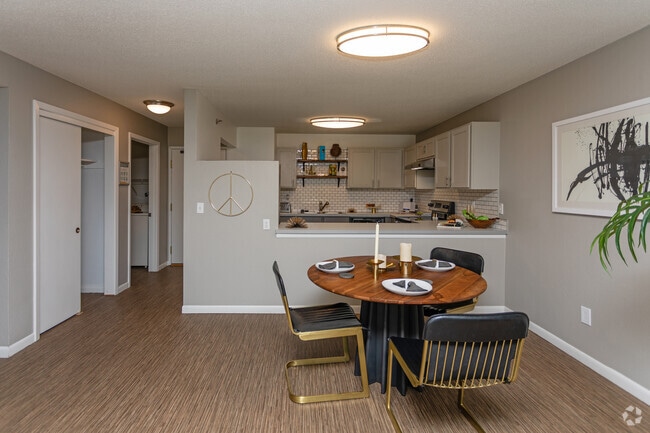 2BR, 2BA, Model - 1,104 SF