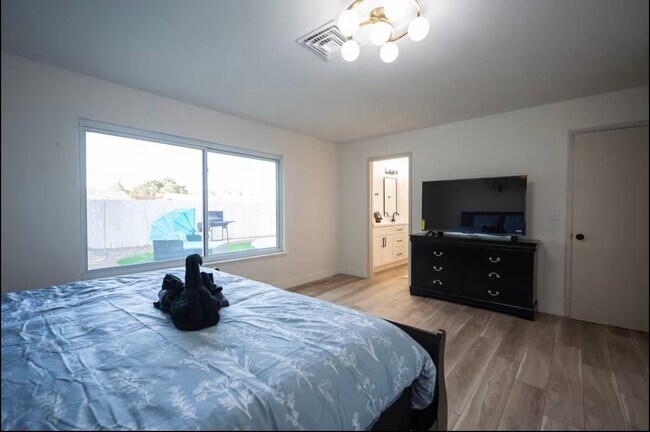 Photo - 6160 W Katella Ave