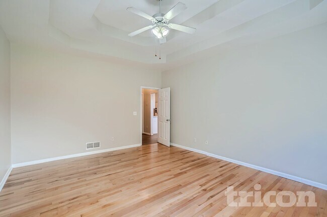 Photo - 326 Henderson Lake Dr SW