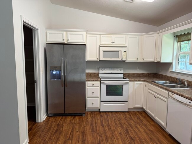 Photo - 154 Fox Haven Dr
