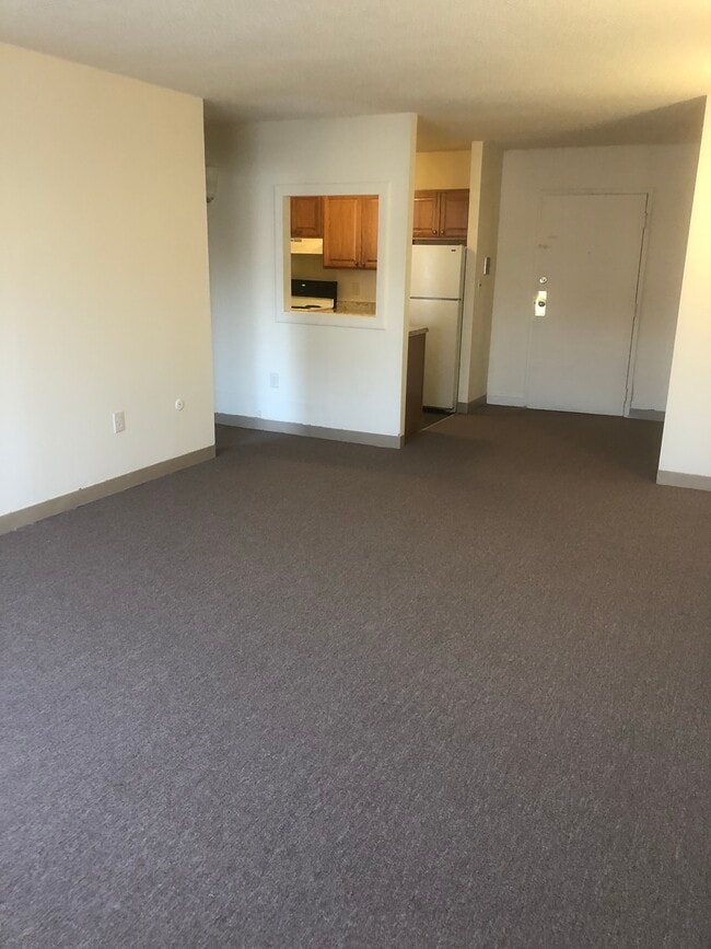 141 Amesbury St