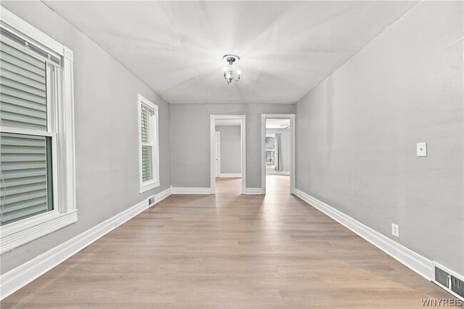 Photo - 55 Vernon Pl