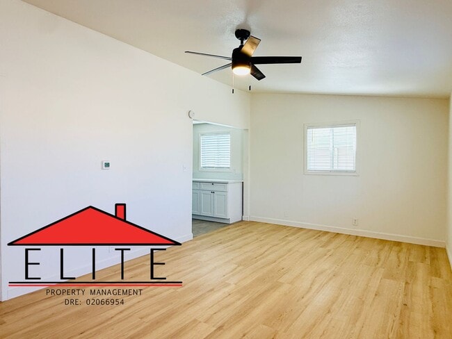 Photo - 332AL Unidad #1