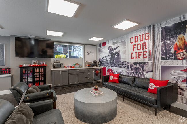 Interior Photo - Coug Housing Rental