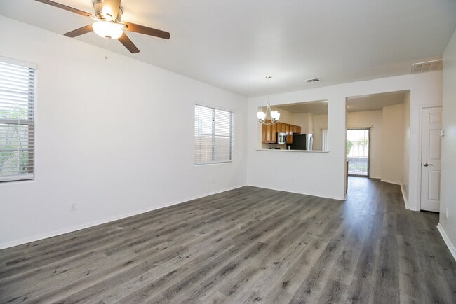 Photo - 2331 W St Catherine Ave