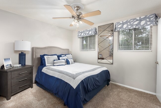 Photo - Oaks at Victory