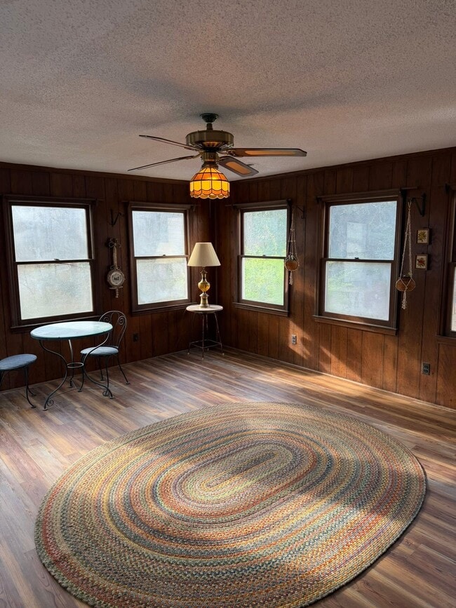 Sunroom - 1565 S Peace Haven Rd