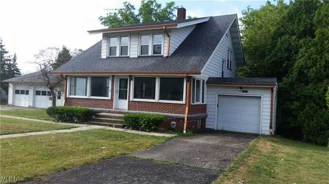 Photo - 16117 E High St House
