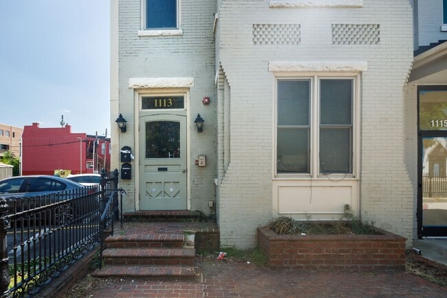 Photo - 1113 W Main St Unit Apt A
