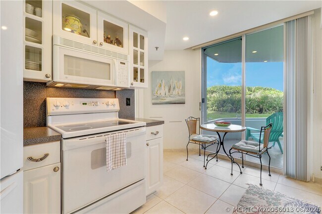 9600 S Ocean Dr Unit 101