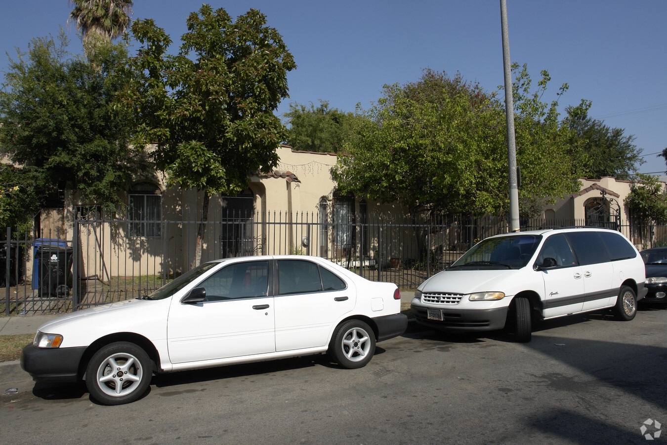 Photo - 714-728 N Manhattan Pl