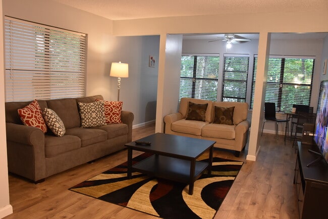 Photo - 1908 Huntingdon Chase