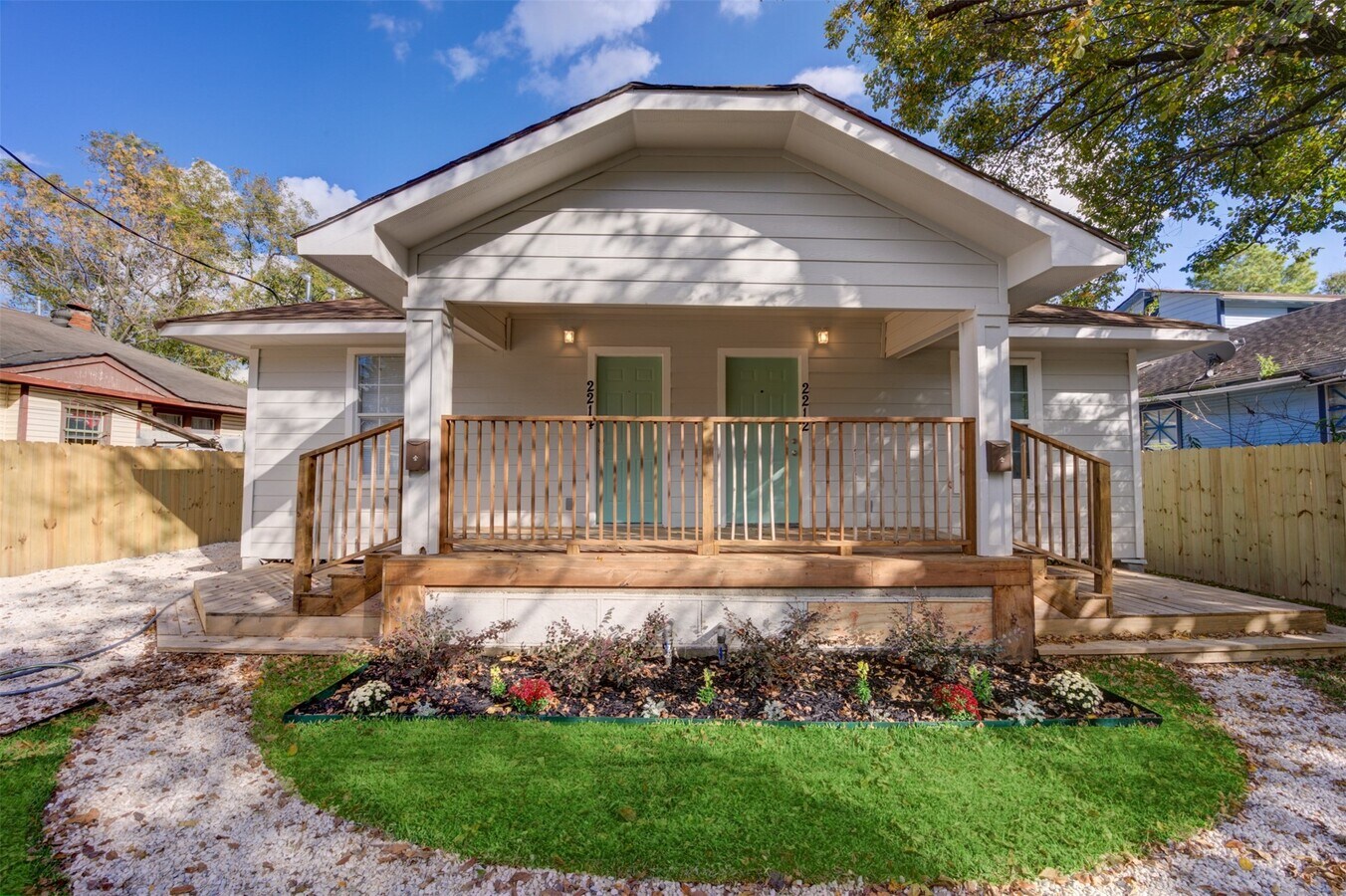 Photo - 2214 McKee St