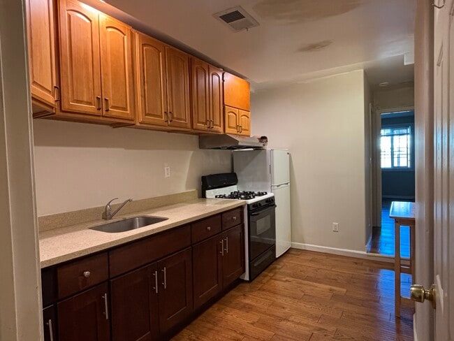 Photo - 1477 26th Ave Unit B