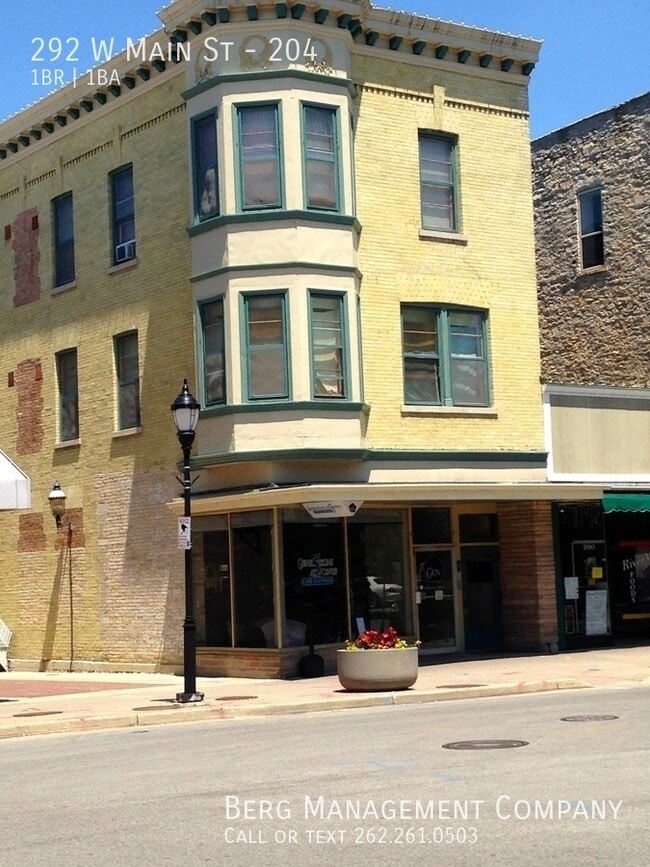 Building Photo - 292 W Main St Unit 204