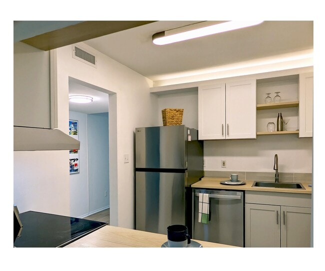 2020 Continental Avenue Unidad H205