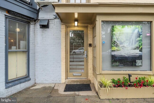 Photo - 2002 17th St NW Unit 2