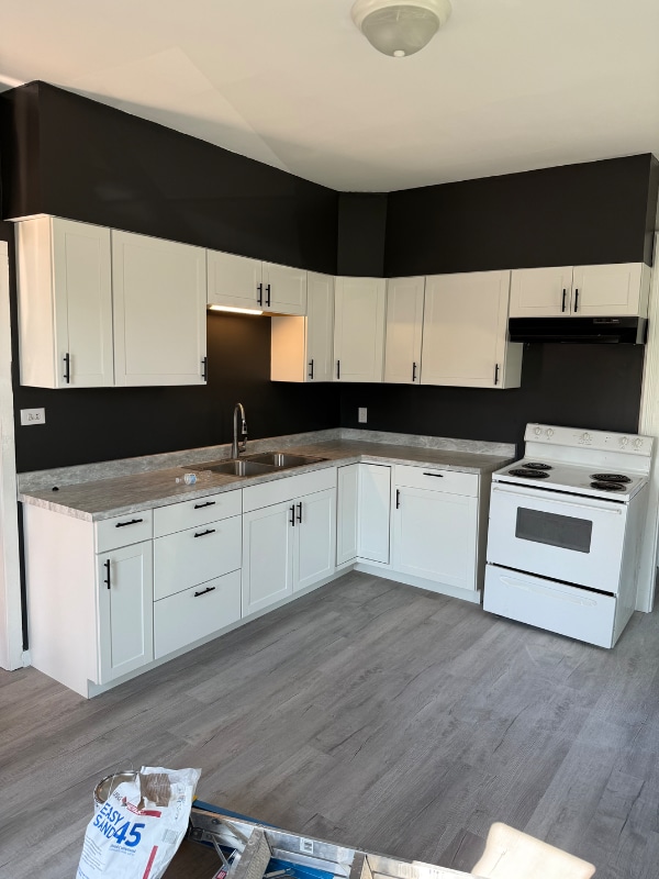 Building Photo - 827 N Oakland St Rental