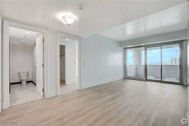 Building Photo - 2700 S Las Vegas Blvd Unit 3004 Rental