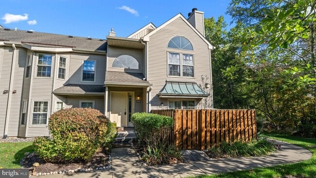 Building Photo - 4008 Waltham Ct Unit 254