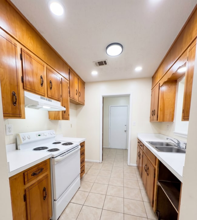 551 S 61st Ave Unit 551C