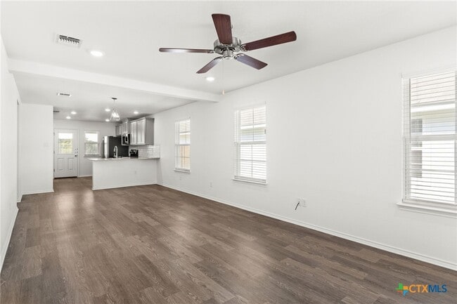 Photo - 203 Monty Ave