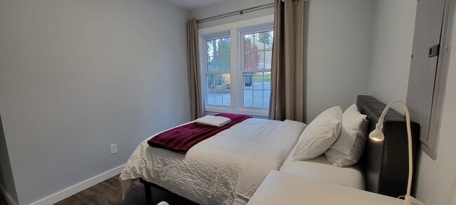 Building Photo - 19925 Wallingford Ave N