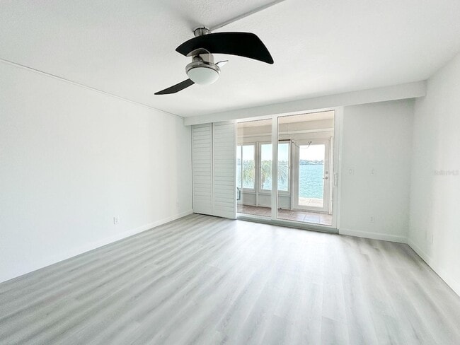 Photo - 7910 Sun Island Dr S Unit 105