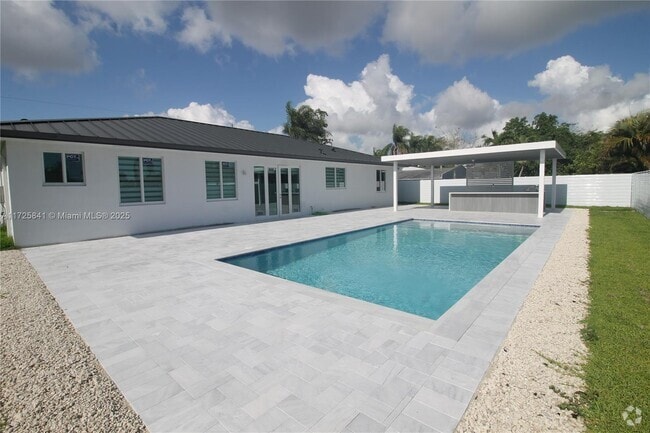 Building Photo - 18071 SW 176th St Rental