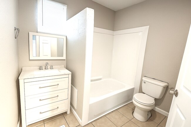 Photo - 1913 S Talbott St