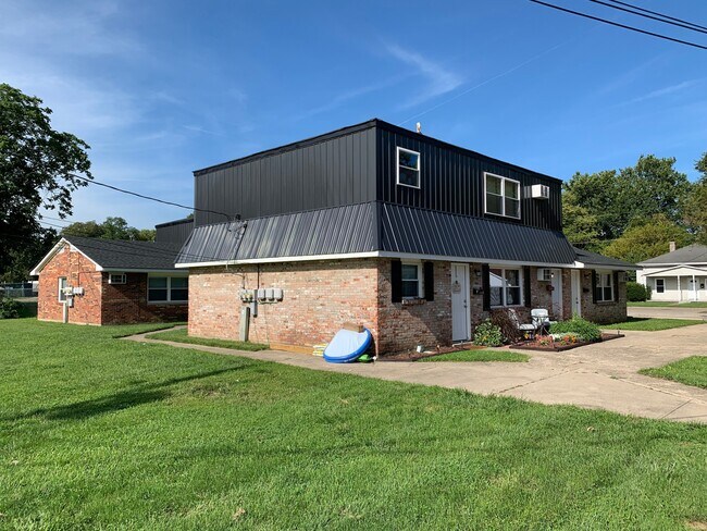 Photo - 218 Bridge St