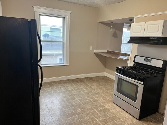 Photo - 31 Chestnut St Unit 3