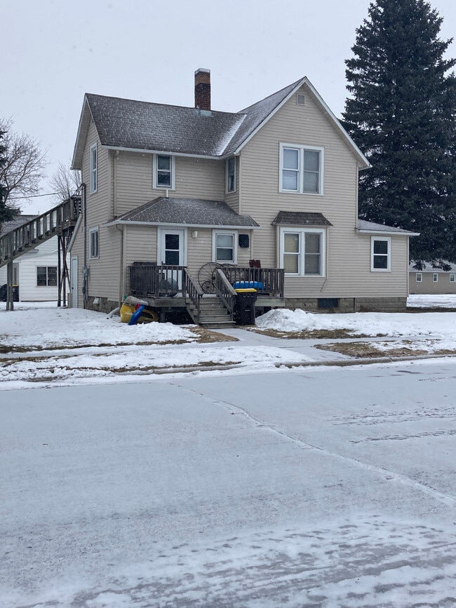 101 Park St N Unit upper
