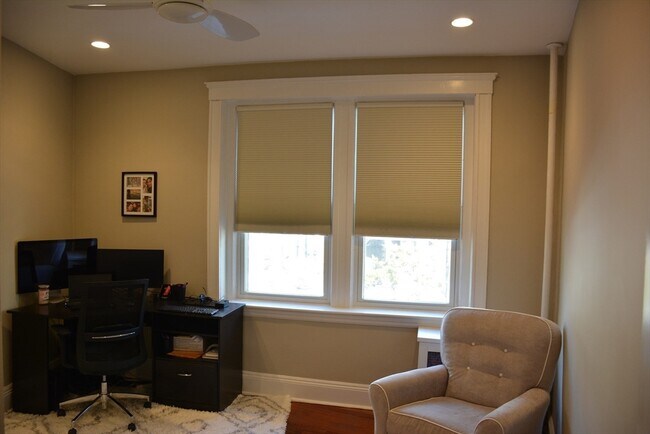 Photo - 33 Dwight St Unidad 3