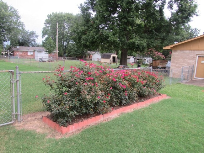 Photo - Questions call Peggy Goodman 501 676 1758