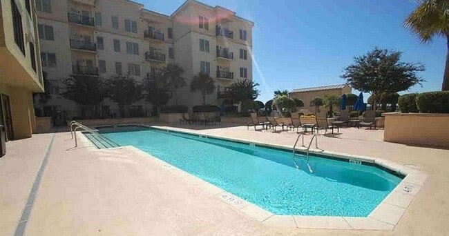 Photo - USC Campus/Downtown- Fully Furnished Unit 107