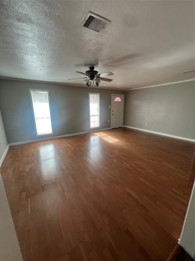 Photo - 1325 Northbrook Dr