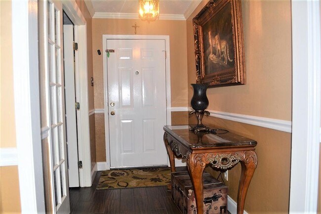 Photo - 12542 Wrenthorpe Dr