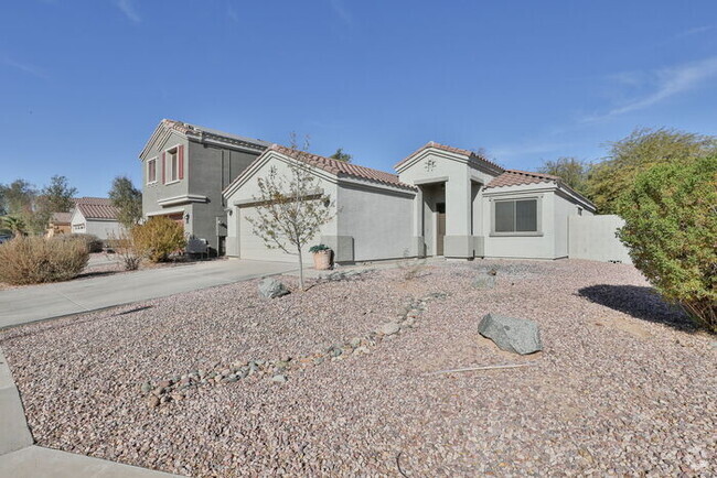 Building Photo - Signal Family Home on corner lot!