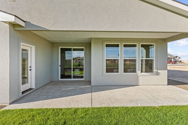 Photo - Charming 3 Bed, 2 Bath Home in Nampa, ID with Spacious Layout and Modern Touches!