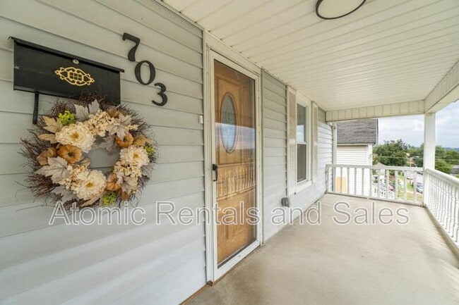 Photo - 703 W 2nd Ave