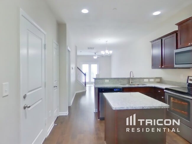 Photo - 311 Woodfern Ct