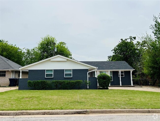 Building Photo - 1112 NW 103rd St Rental
