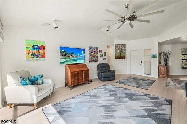 Photo - 2556 SW 28th Pl