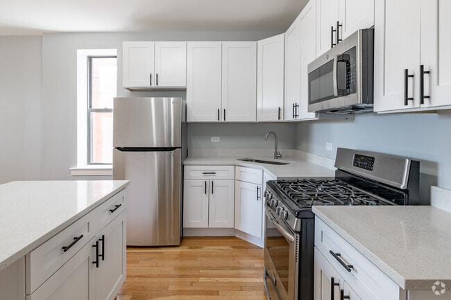 3HAB, 1BA - Cocina - 2957 W Division St Apartamentos