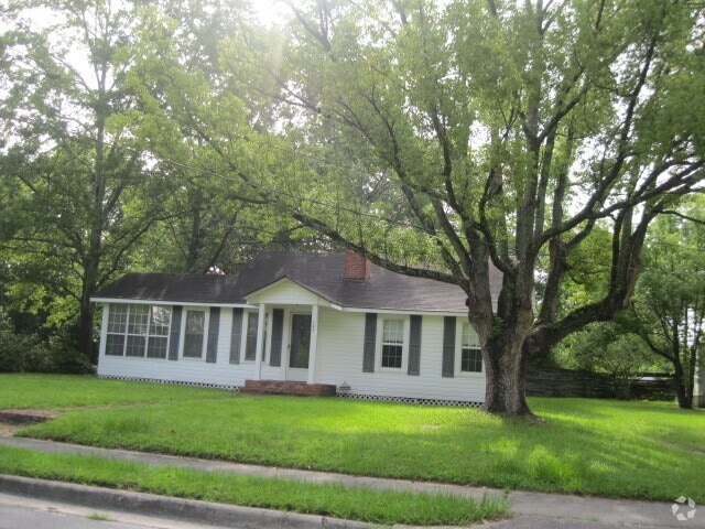 Building Photo - 107 N Church St Rental